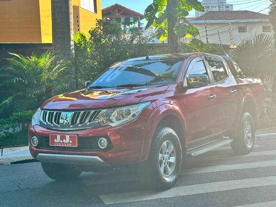 MITSUBISHI L200 TRITON 2.4 16V TURBO DIESEL SPORT HPE TOP CD 4P 4X4 AUTOMÁTICO MITSUBISHI L200 TRITON 2.4 16V TURBO DIESEL SPORT HPE TOP CD 4P 4X4 AUTOMÁTICO
